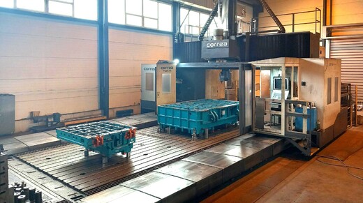 Velký portál a lisovací nářadí světlý.jpg